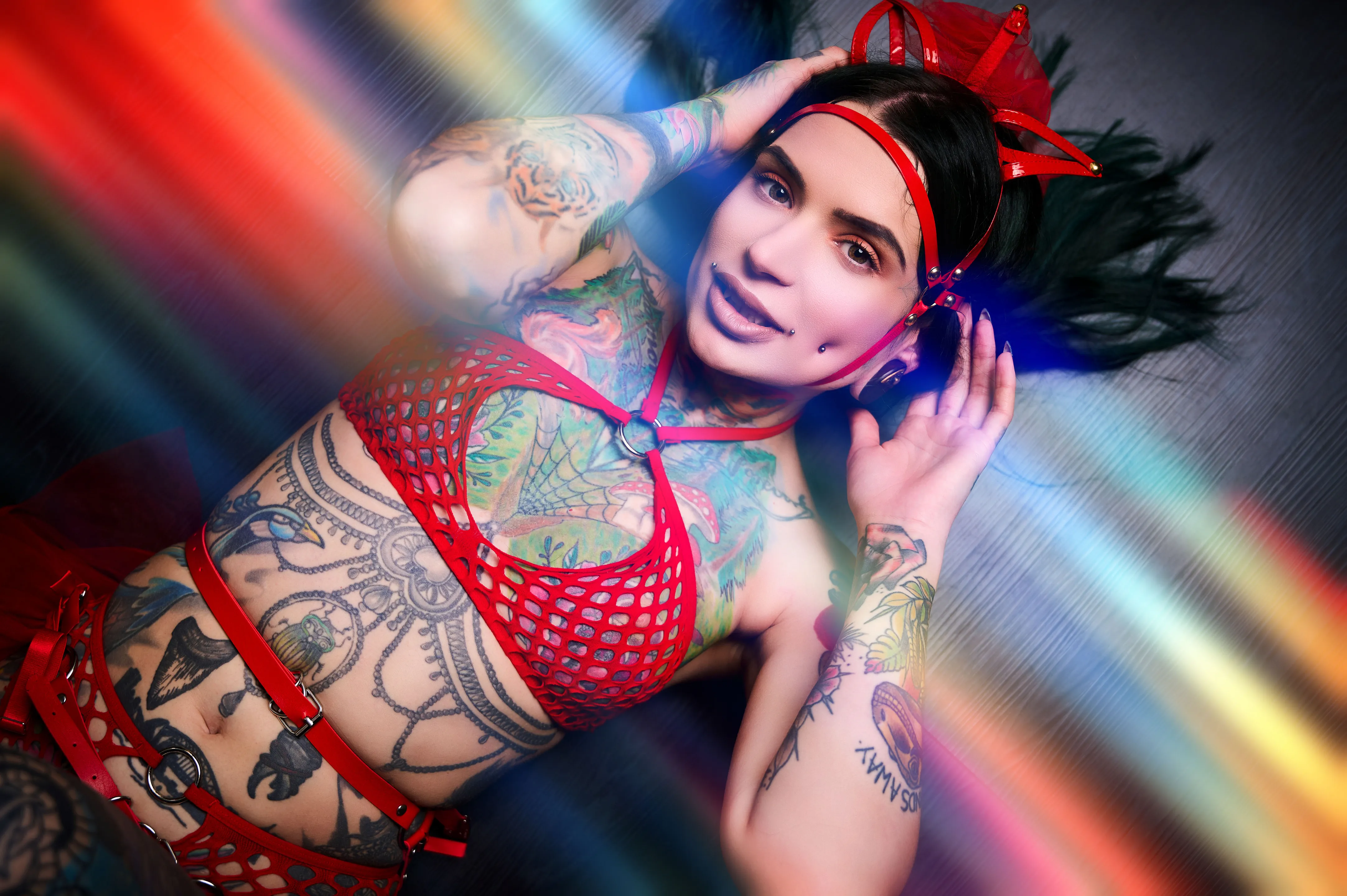 hihowareyou – red mesh