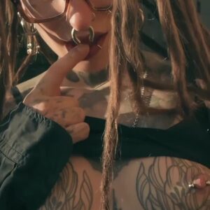 Late afternoon with Elli on the balcony